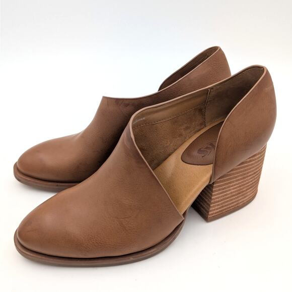 Korks Kayla Block Heel Asymmetric Pump Women's Slip-On Brown Size US7 EU38 - Picture 1 of 11